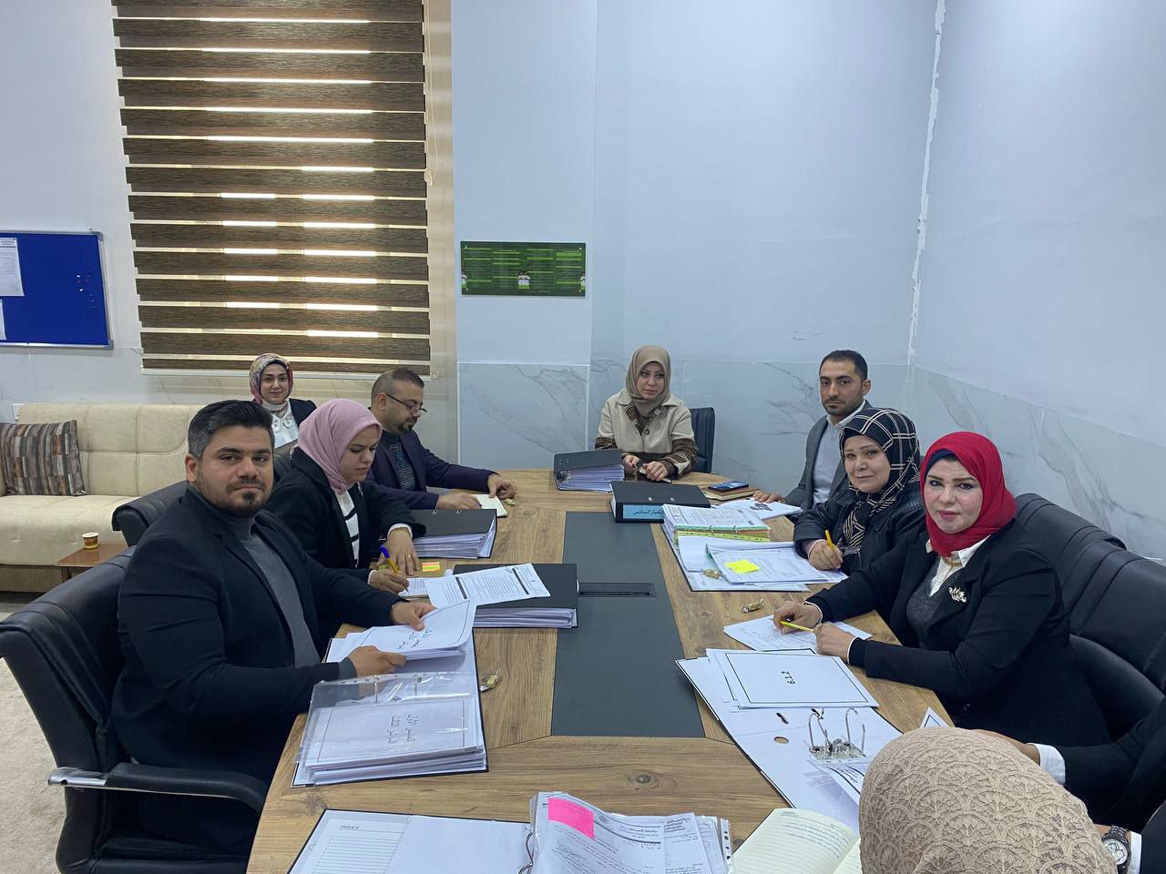 اجتماع شعبة الشؤون العلمية مع لجنة الاعتماد المؤسسي المركزي في جامعة المستقبل ..