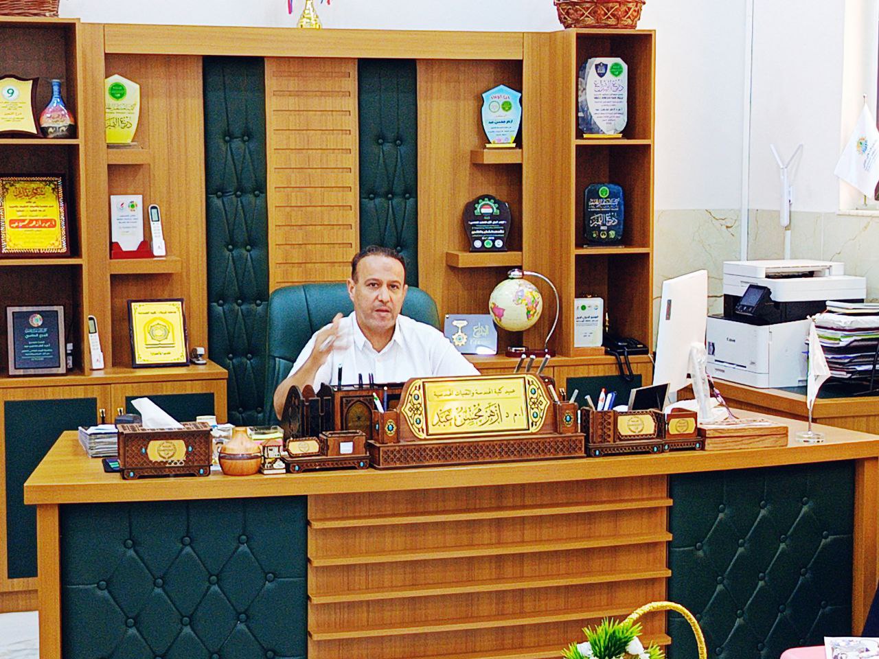 عميد كلية الهندسة والتقنيات الهندسية يُشرف على اجتماع لبحث آليات العمل وتطوير الأداء ....