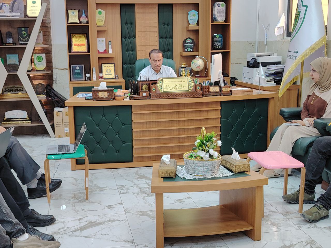  اجتماع عميد كلية الهندسة والتقنيات الهندسية لمناقشة تطوير البيئة التعليمية ومؤشرات الأداء ..