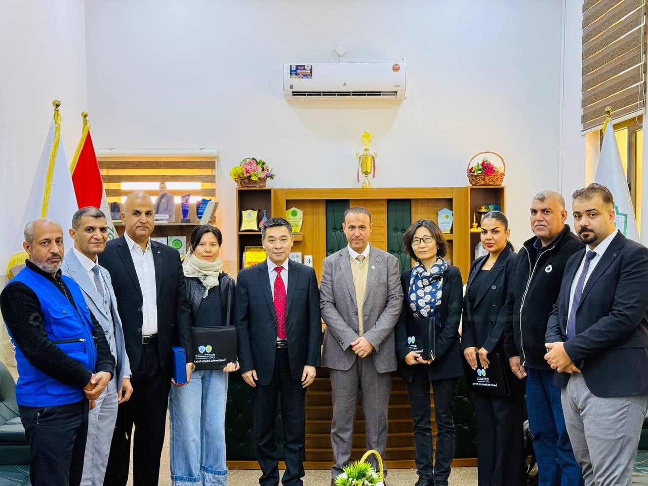 عميد كلية الهندسة والتقنيات الهندسية في جامعة المستقبل يستقبل وفداً من الشركة الصينية لتطوير الطاقة لبحث التعاون في مجال الطاقة الشمسية