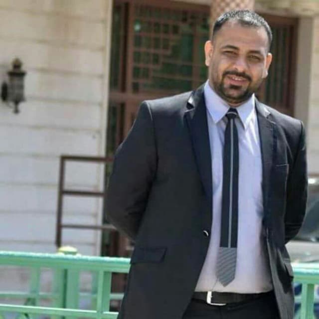 تدريسي ينشر بحثا علميا في مجلة علمية