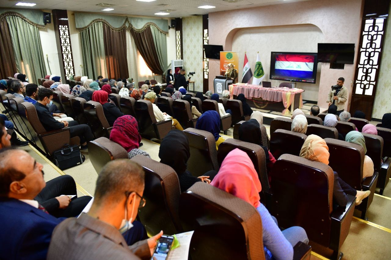 برعاية السيد عميد كلية المستقبل الجامعة حضور وكيل رئيس القسم ندوة حول التمييز ضد المرأة