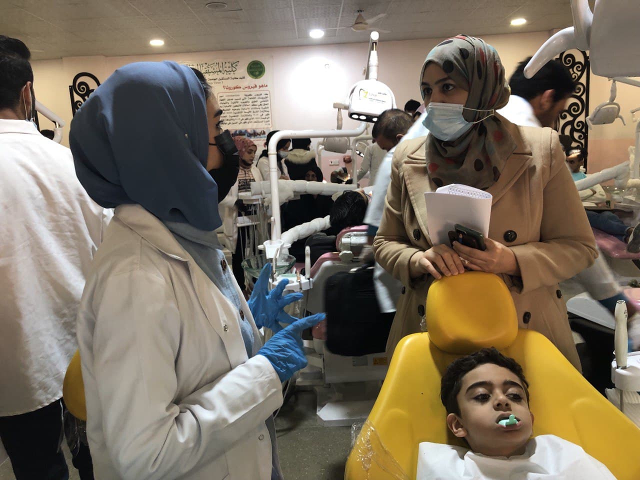 جانب من الأمتحانات  العملي لهذا اليوم في عيادات قسم طب الاسنان المرحله الخامسة