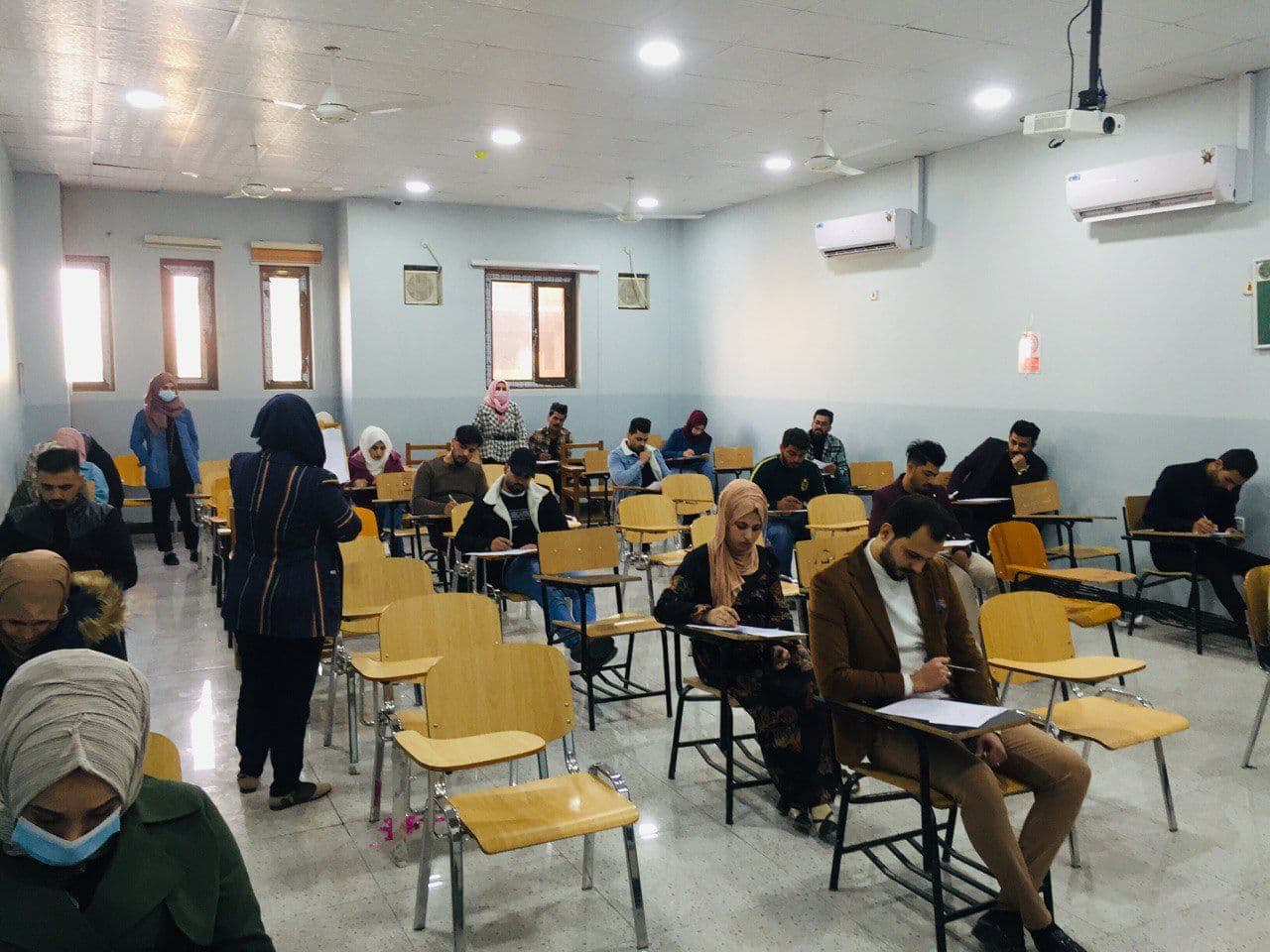 امتحانات الشهر الاول العملي ماده معالجة صور طبية