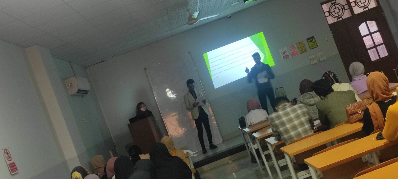 ورشة تعليميه بأشرف التدريسية م.م ريم طعمة يوسف  القائها الطالبان علي حامد شهاب وحسن علي حسين في قسم تقنيات الاشعة.