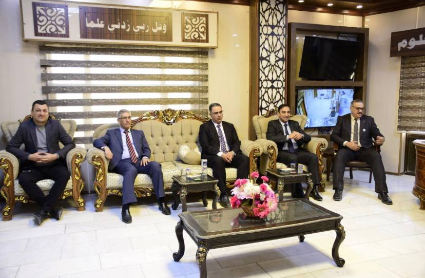 توقيع مذكرة توأمة وتعاون بين جامعة المستقبل وجامعة القادسية