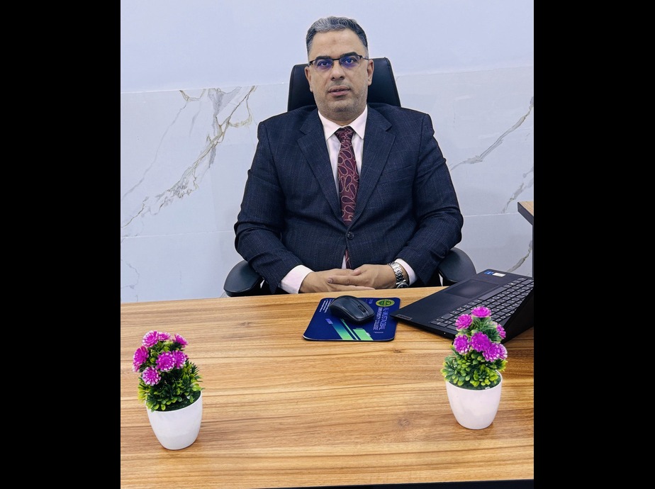 الأستاذ الدكتور مهدي عبادي مانع، رئيس قسم الأنظمة الطبية الذكية، كمقيم علمي في العديد من المجلات العالمية ذات معامل التأثير العالي