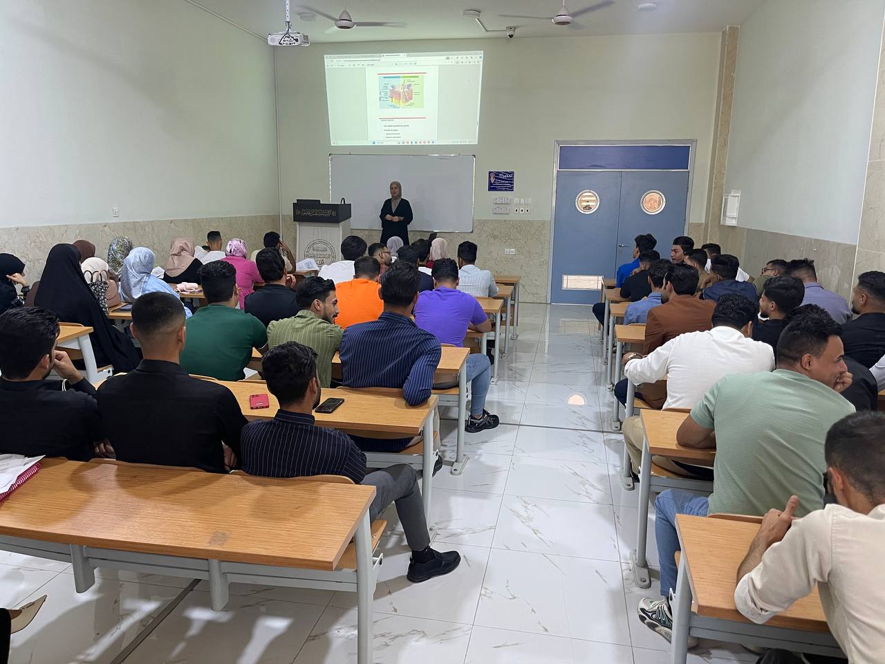 ورشة طلابية علمية للتدريسية (م.م. أمنية عدنان عباس) بعنوان"" السموم البيئية المؤثرة على الجهاز العصبي""