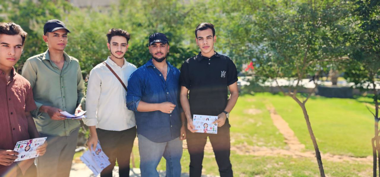 نشاط طلابي لقسم التقنيات الاحيائية الطبية "" حملة توعوية حول  أضرار التدخين "" في جامعة المستقبل ...