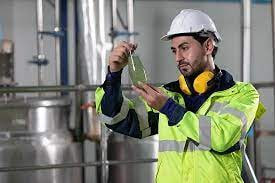 An article by the engineer in the Department of Chemical Engineering and Petroleum Industries, Ali Wathiq Hadi, entitled “Fields of work of the chemical engineer”