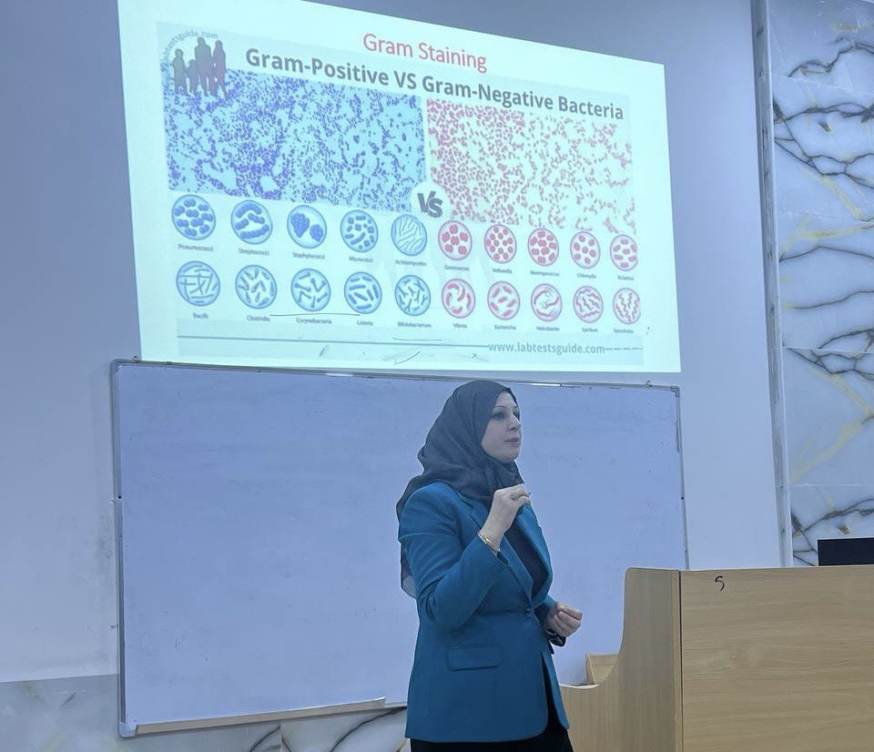 مشاركة سفراء الاستدامة في تنظيم ورشة علمية حول ( growth curve of the bacteria) بأشراف (م.د اصيل هاشم راضي )
