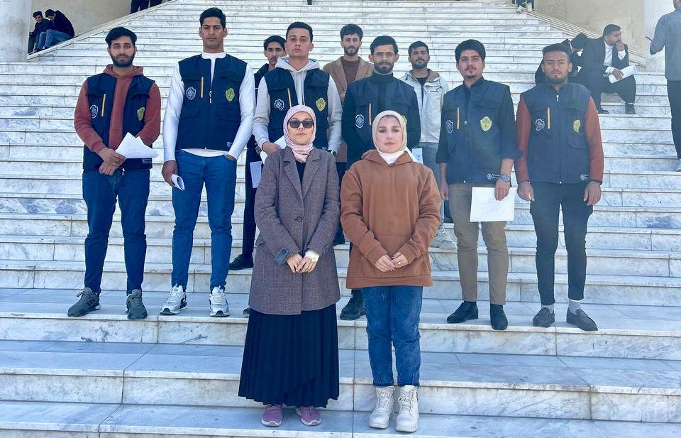 نظم سفراء الاستدامة في كلية العلوم " حملة توعوية (توزيع بروشرات لليوم العالمي لمرض الايدز) "