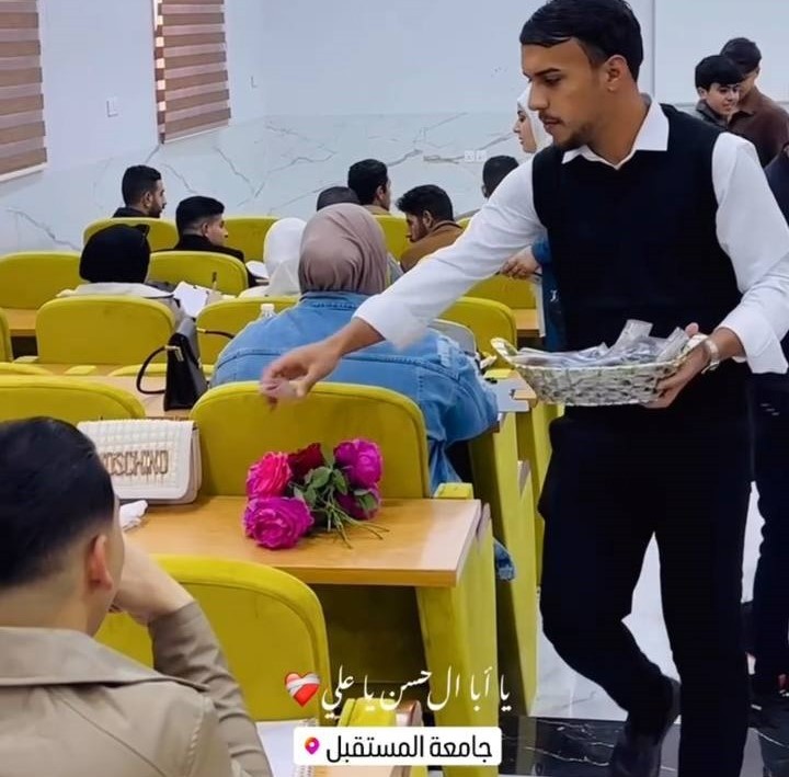 قسم علوم الحياة ينظم حملة توزيع هدايا بمناسبة ذكرى ولادة امير المؤمنين علي بن ابي طالب (ع)