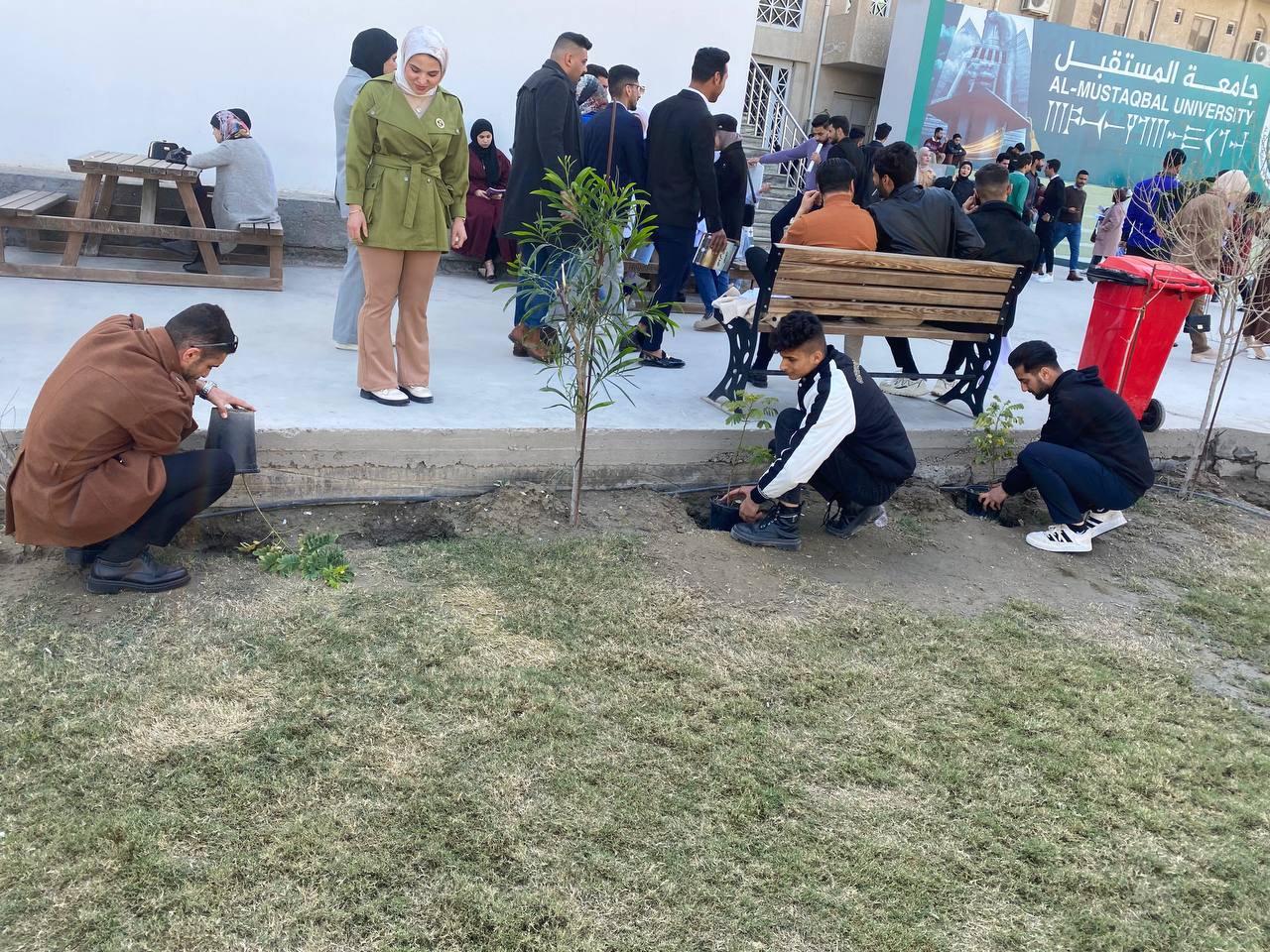 A planting campaign inside Al-Mustaqbal University was carried out by first-year students in the Department of Chemical Engineering and Petroleum Industries