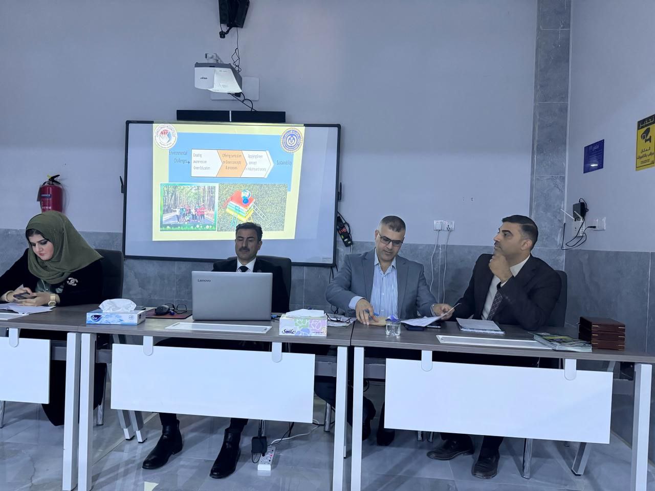 ضمن إطار فعاليات أسبوع المستقبل للاستدامة أقيمت جلسة حوارية بعنوان (التعليم الأخضر والجامعة المستدامة)