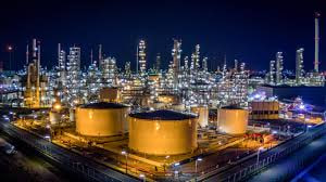 A teaching article in the Department of Chemical Engineering and Petroleum Industries, M. M. Nour El-Din Saad, entitled “Oil Refining”