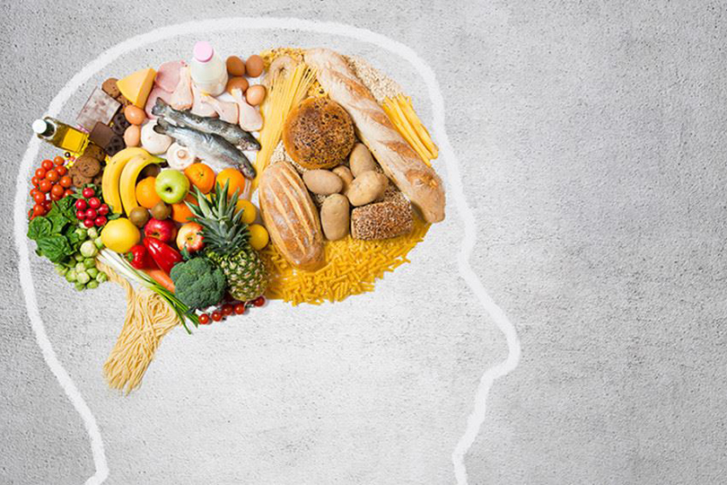  "تأثير النمط الغذائي على الصحة العقلية: مراجعة نظامية للدراسات الحديثة حول العلاقة بين التغذية والصحة العقلية"