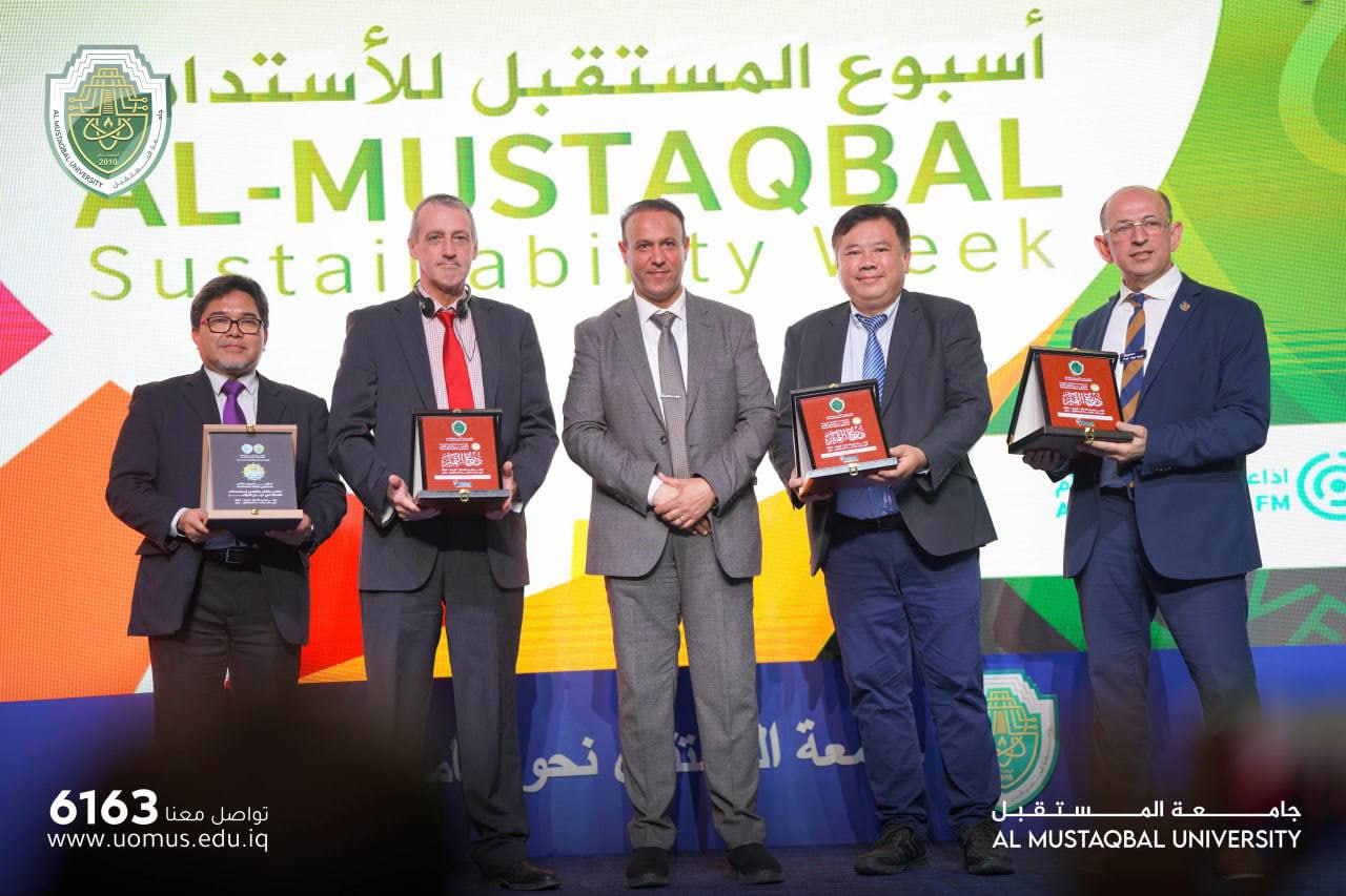 عميد كلية الهندسة والتقنيات الهندسية يبدأ بكلمة الترحيب في أسبوع الاستدامة