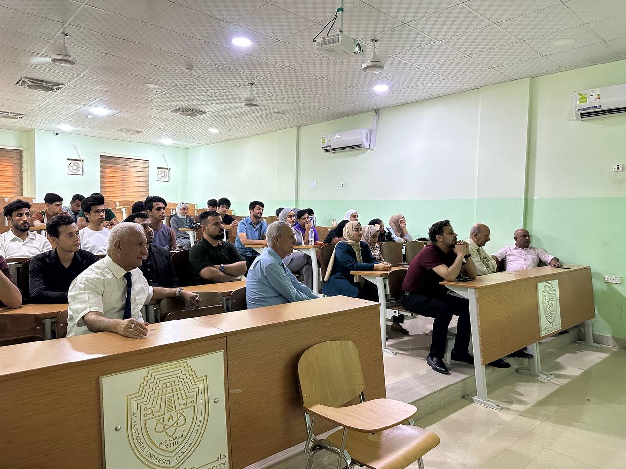 الفريسة والمفترس في تطبيق المعادلات التفاضيلية في النظام البيئي