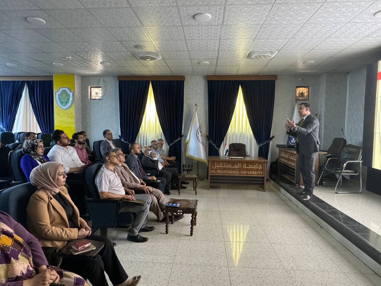 سمنار بعنوان " Application of nanomaterials" باشراف السيد عميد كلية العلوم ( أ.م.د فرات حمزة عبد) المحترم  