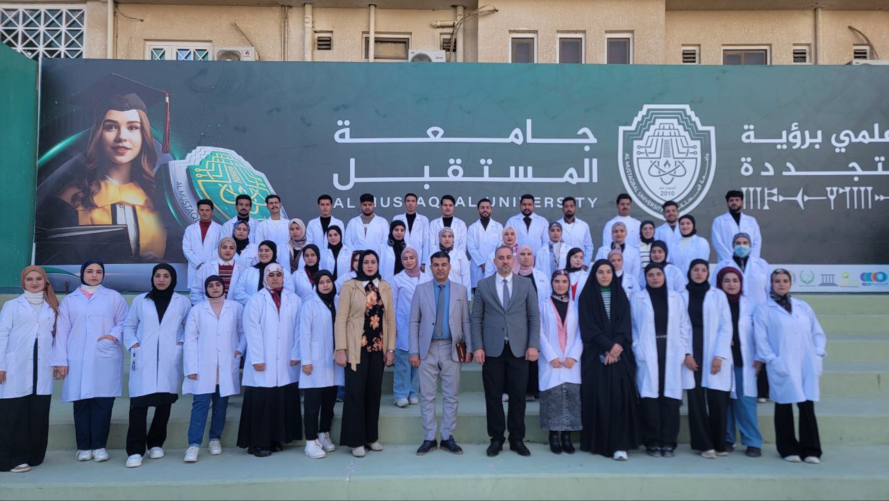 سفراء الاستدامة في قسم الكيمياء الحياتية يجسدون روح التعاون