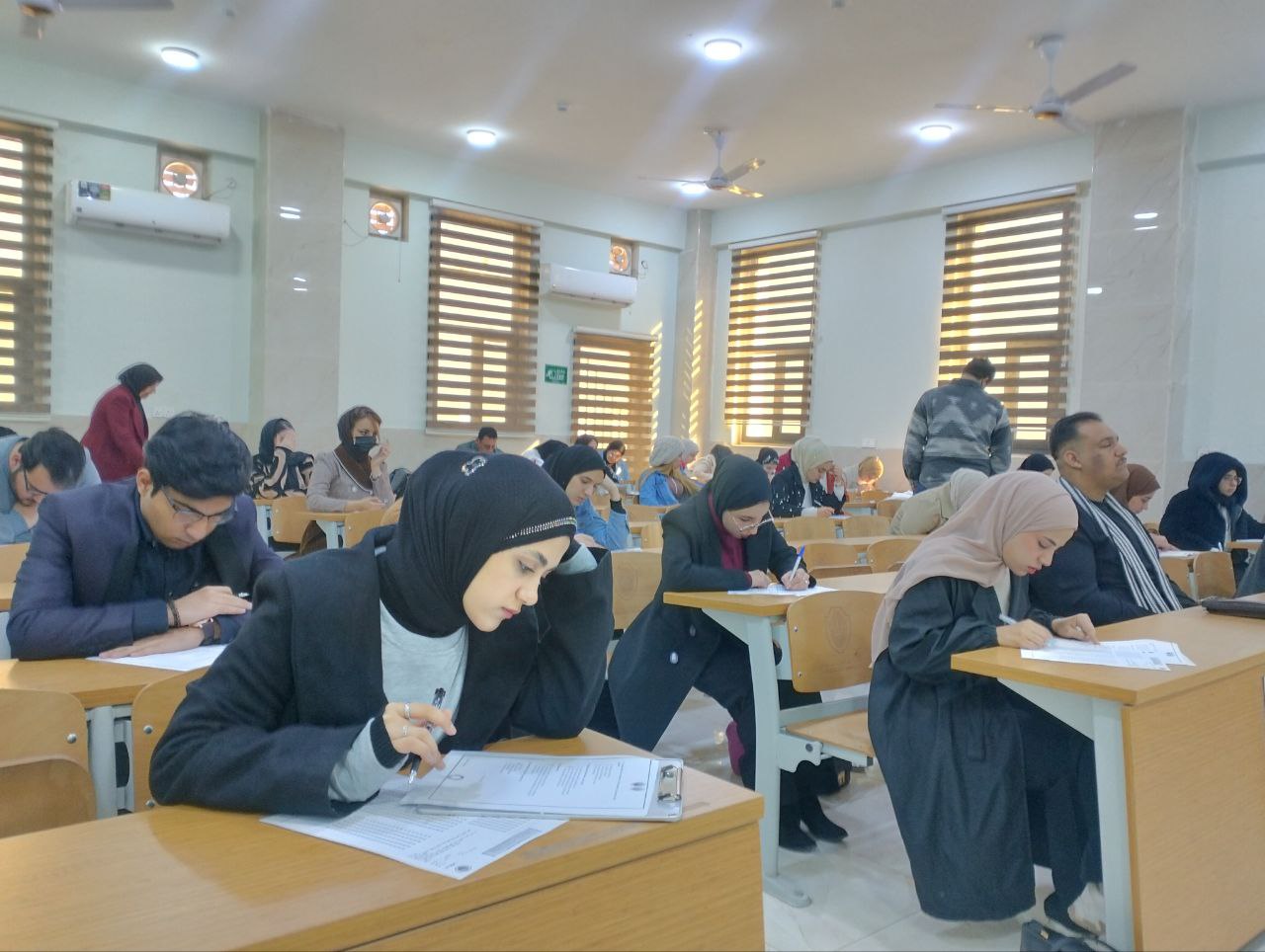 الامتحانات المد الخاصة بقسم تقنيات صناعة الاسنان لطلبة المرحلة الاولى 