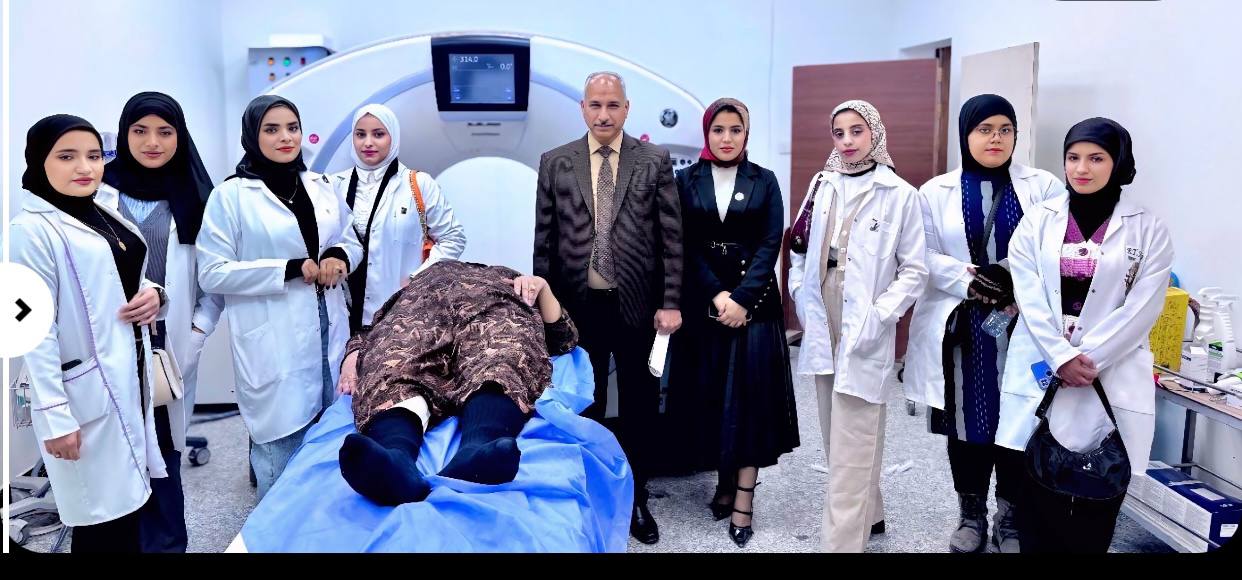 طلبة المرحلة الثالثة في قسم تقنيات الأشعة يزورون مستشفى الحلة الجراحي للتعرف على الاجهزة و التطبيق العملي عليها
