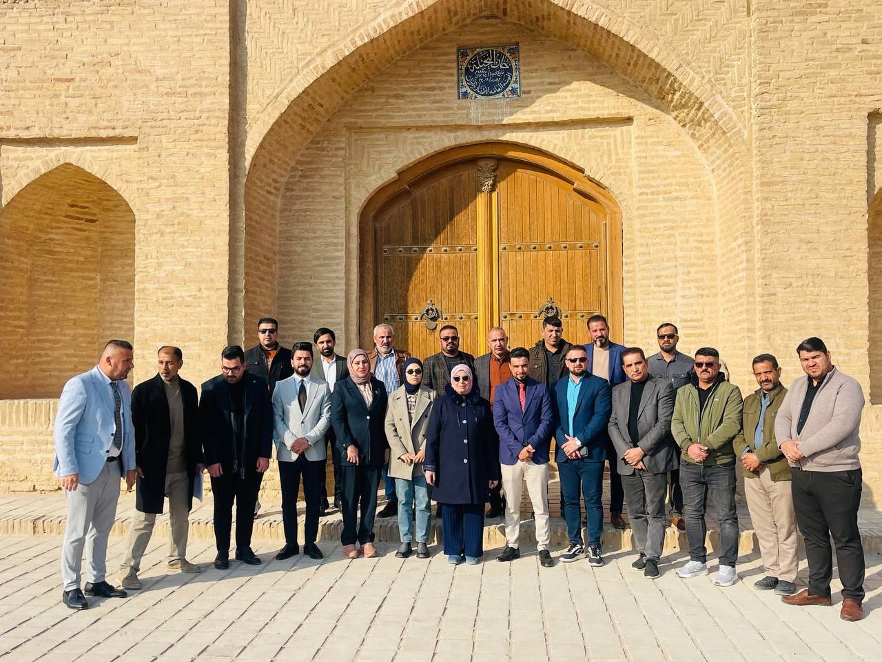 The Department of Archaeology in the College of Arts and Humanities at Al‑Mustaqbal University organized a scientific visit to Khan Al‑Nakhila and the Tar Caves.