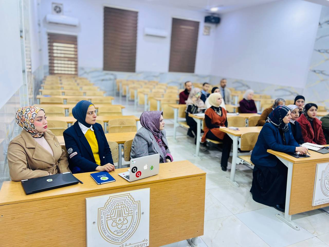 اجتماع لجنة الاستدامة المركزي برئاسة الدكتور مازن هادي كزار الطائي والدكتورة أصيل هاشم مع ممثلي الاستدامة في كلية العلوم..