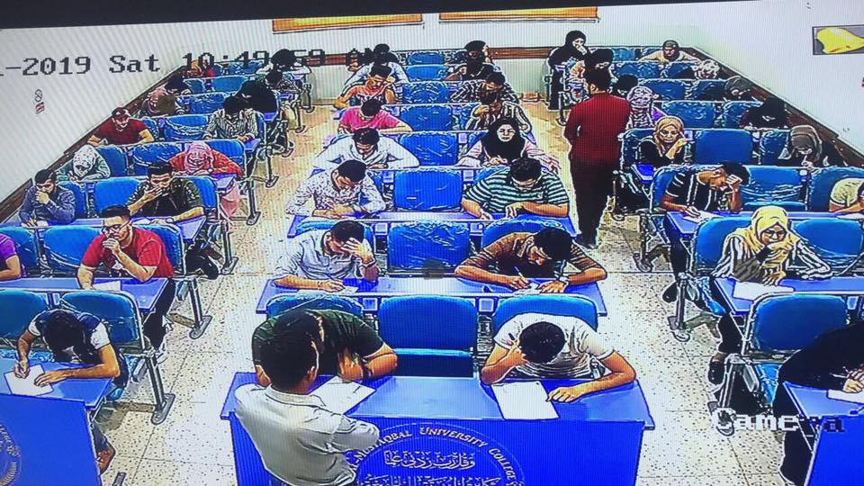 السيد عميد كلية المستقبل الجامعة يجري جولة تفقدية لمتابعة سير الامتحانات الفصلية