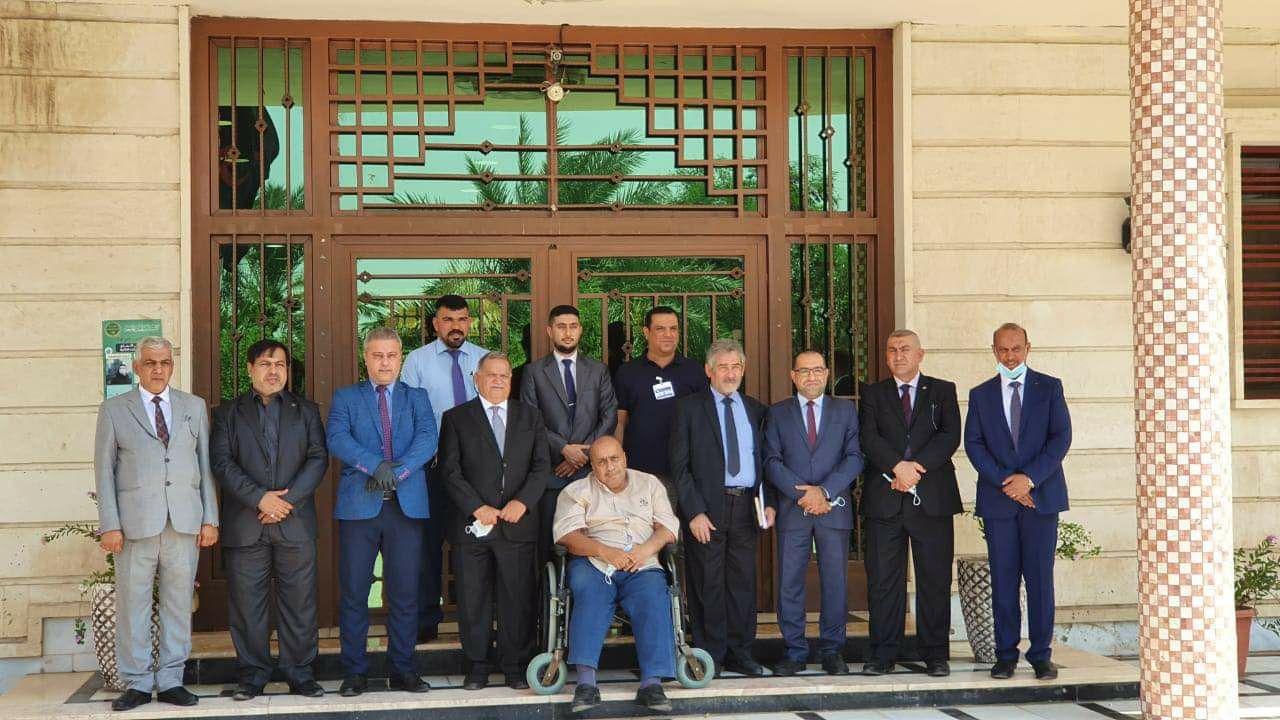 خص الفريق الوزاري للتعليم الإلكتروني  في العراق كلية المستقبل الجامعة لتميزها بزيارة خاصة يوم السبت ١٩/ ٩/ ٢٠٢٠  وأشاد بنجاح تجربة  التعليم الإلكتروني في الكلية وأعتبرها نموذجا يقتدى به..