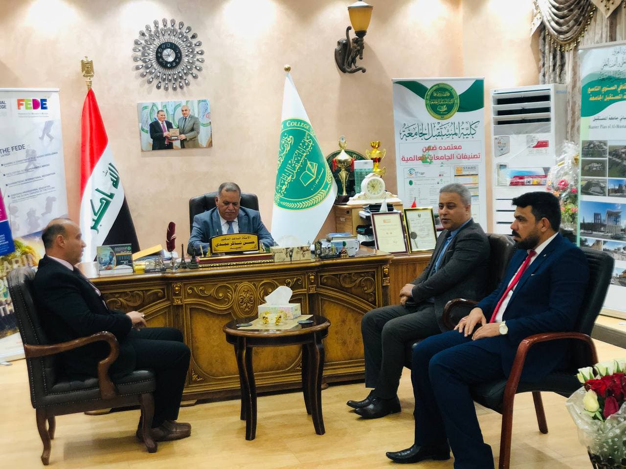 الفريق الوزاري يشيد بنجاح الإدارة الإلكترونية لكلية المستقبل الجامعة وإجراءات التباعد الاجتماعي
