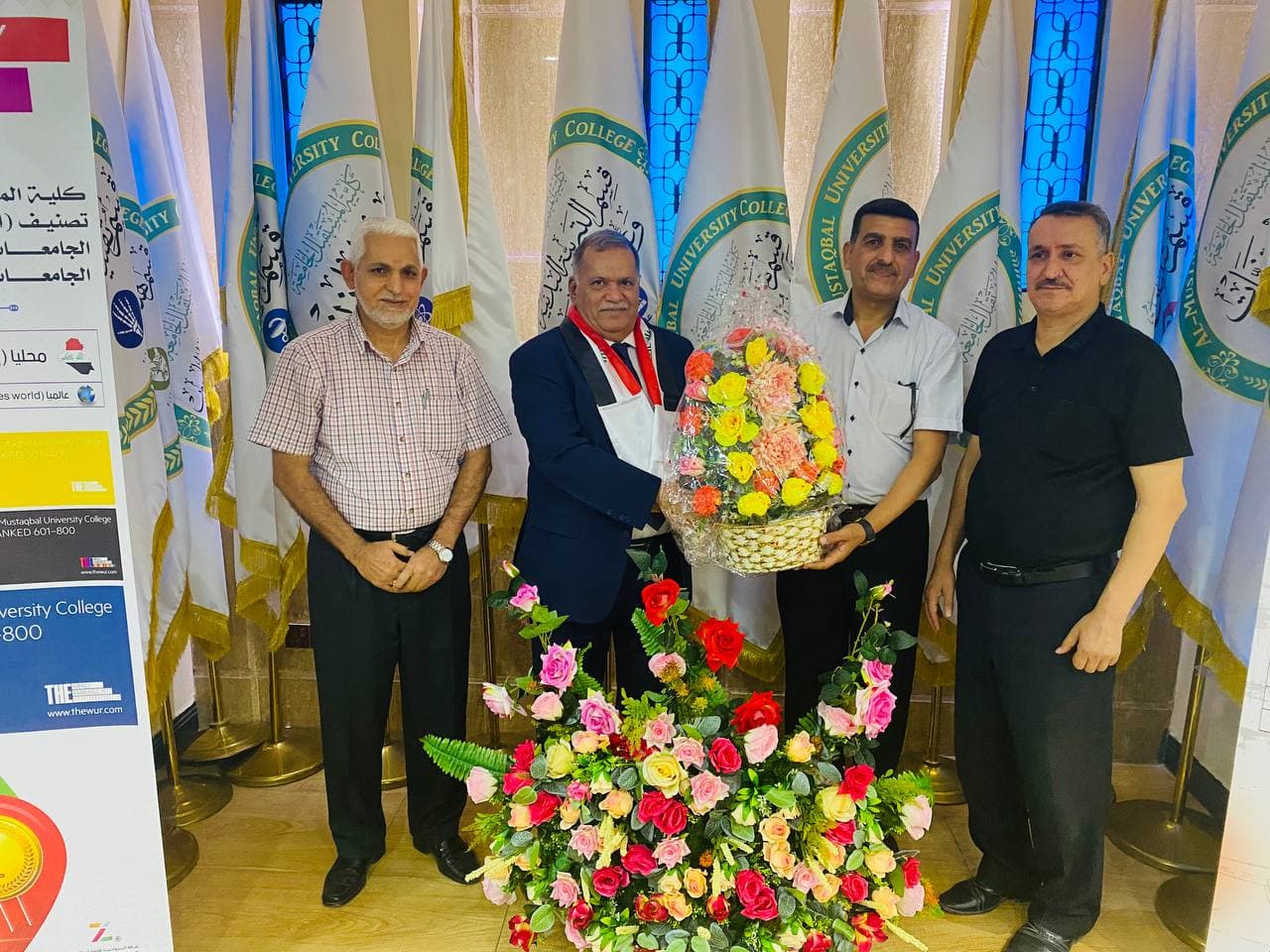 السيد عميد كلية المستقبل الجامعة يستقبل ادارة ثانوية الوائلي للمتميزين