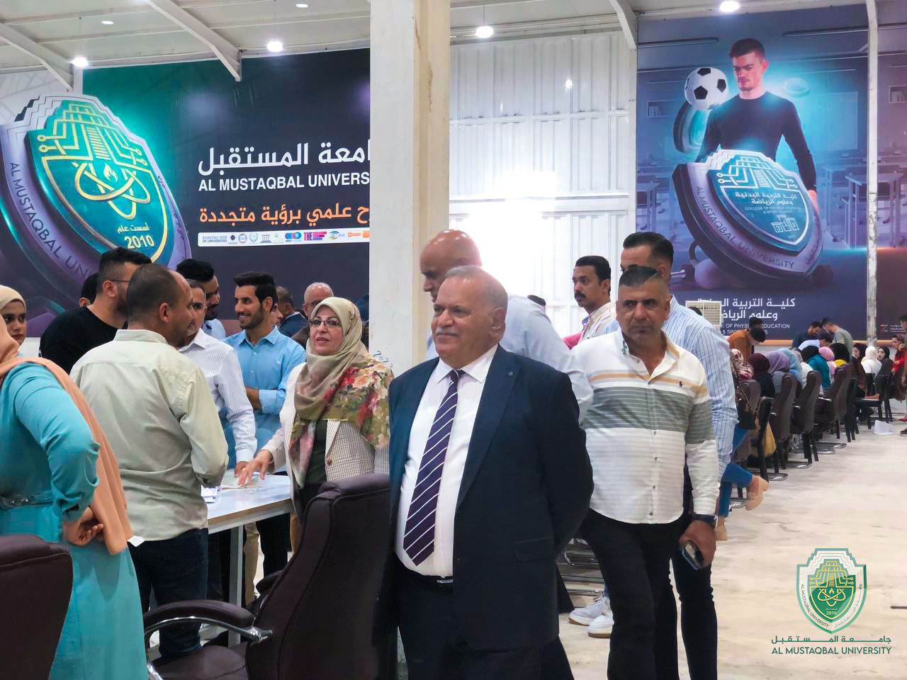 Al-Mustaqbal University President Leads an Inspection Tour  Inside the Reception Centre of New Students