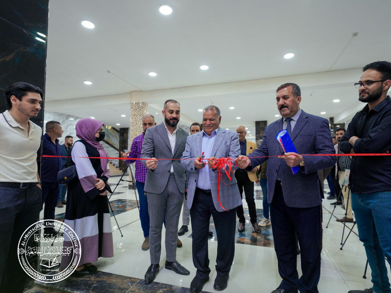 Dentistry Department of Al-Mustaqbal University College Organizes a Painting Exhibit