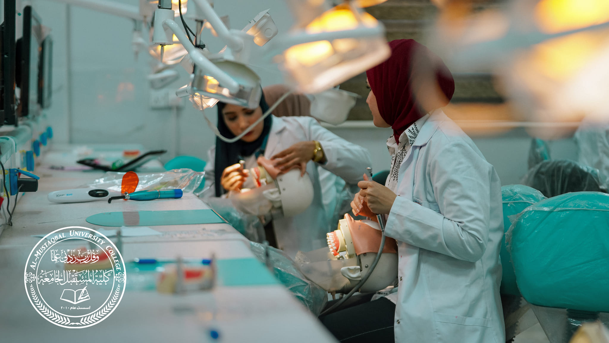 Third Year Students of Dentistry Dept. Perform Experiences at Phantom Laboratory