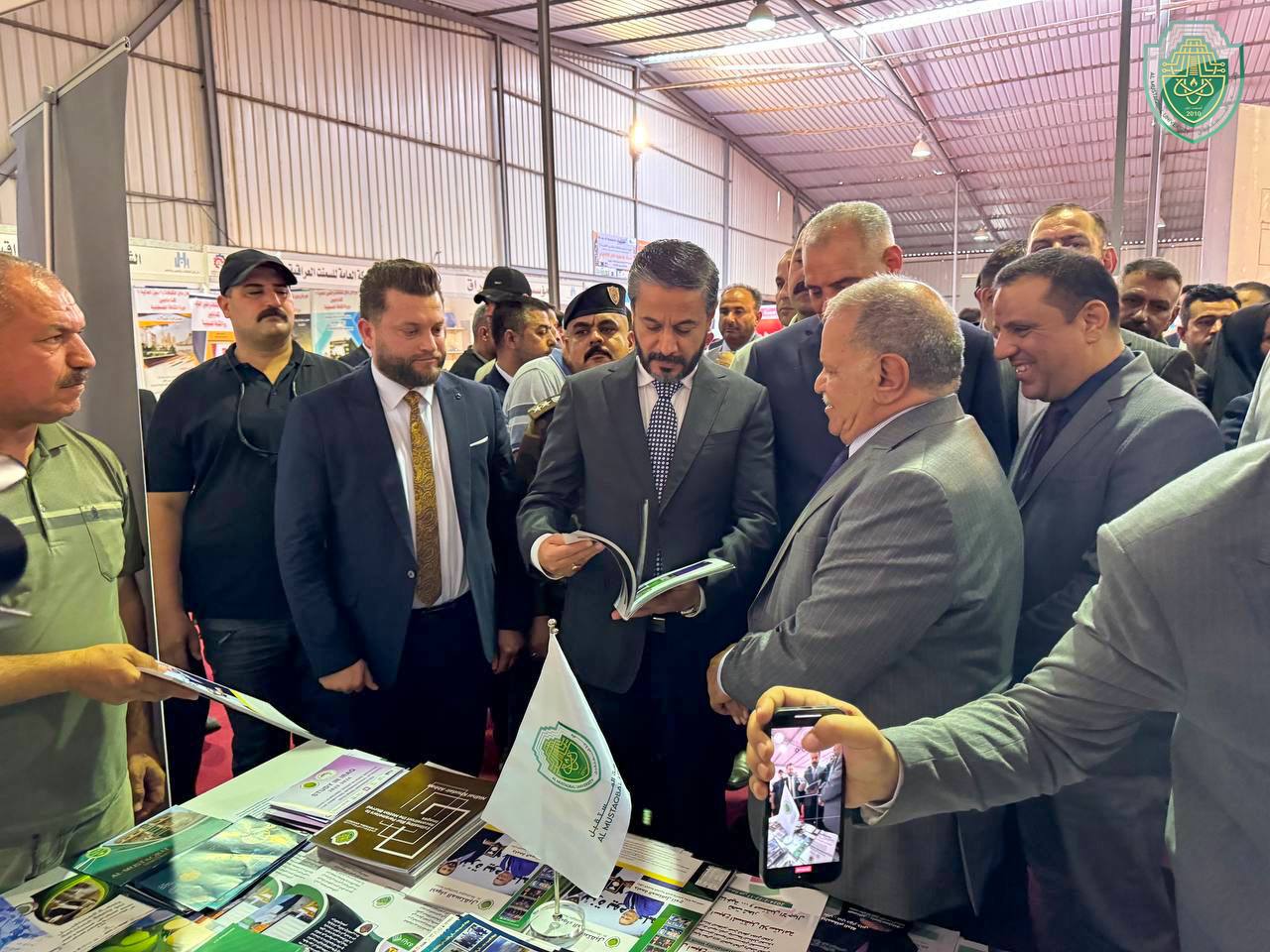 رئيس جامعة المستقبل برفقة الحكومة المحلية يستقبلون السيد وزير التعليم العالي والبحث العلمي  في أرض الحضارة  