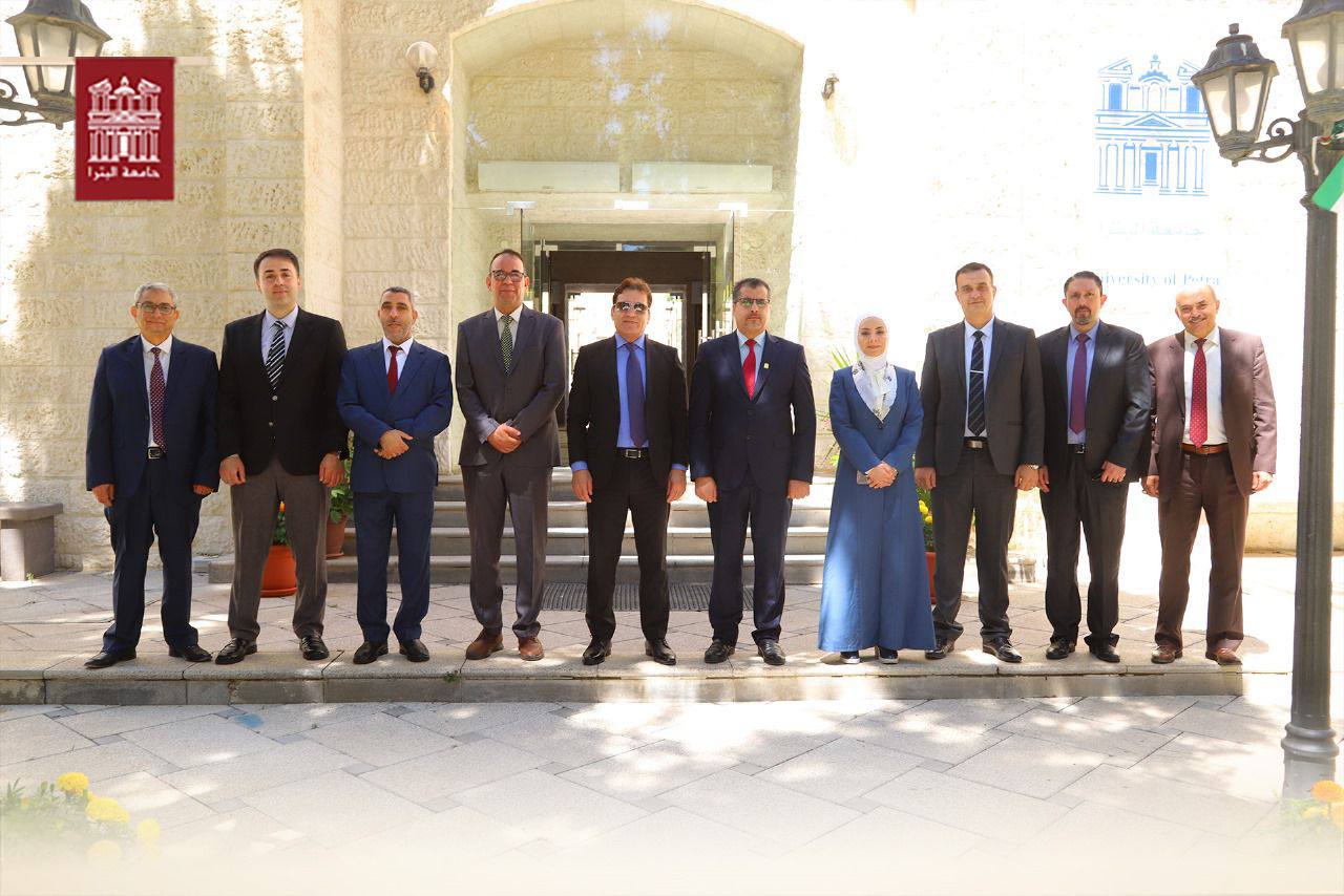 جامعة المستقبل تبرم إتفاقية تعاون  علمي وأكاديمي مع جامعة البترا الأردنية..